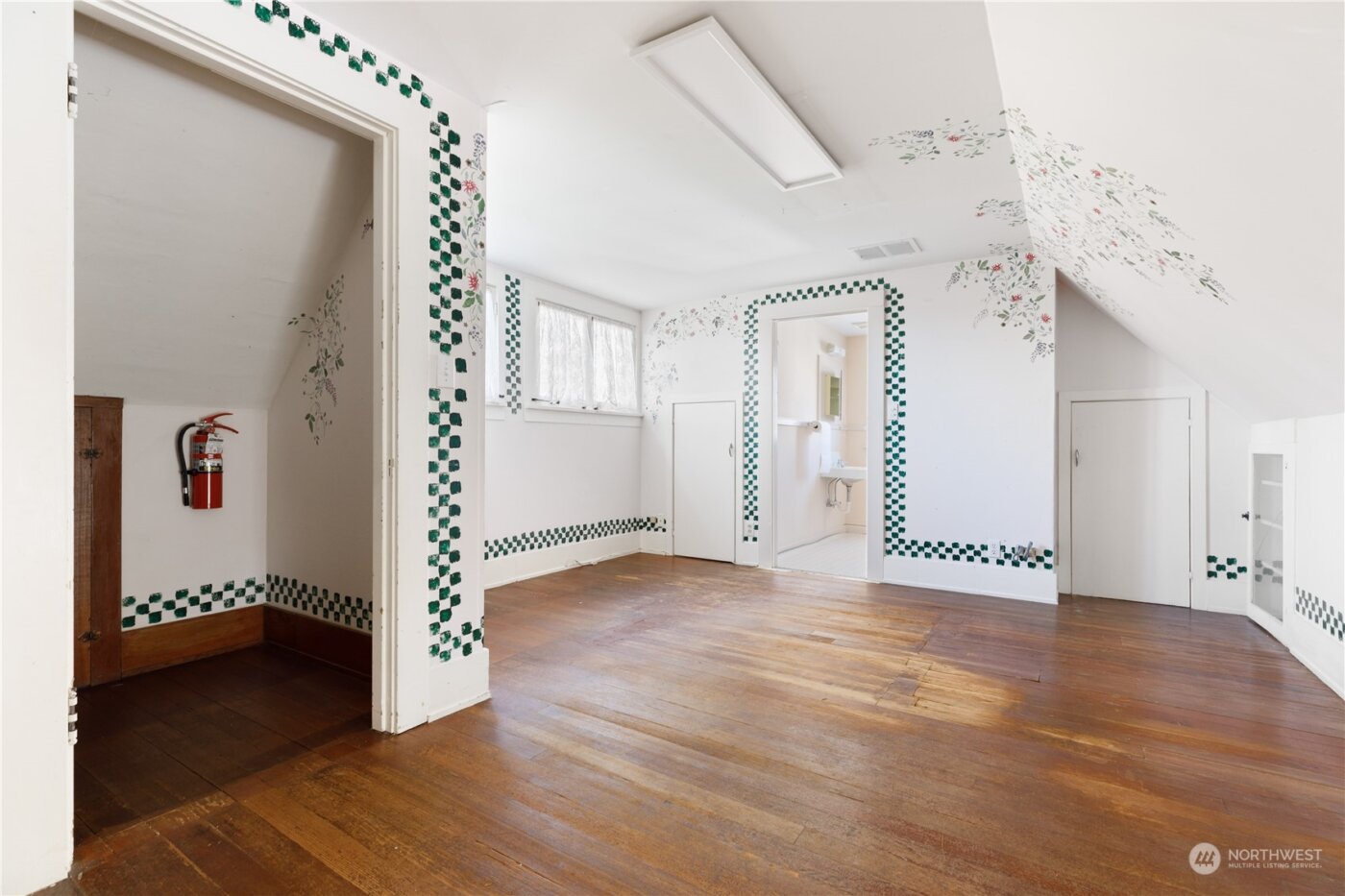 1199 SE Dock Street , Oak Harbor, WA 98277