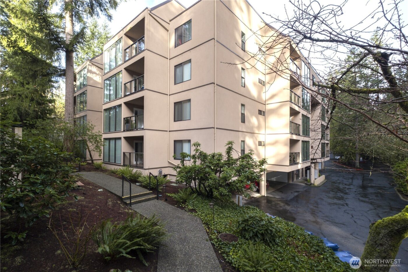 15512 Country Club Drive #B14, Mill Creek, WA 98012