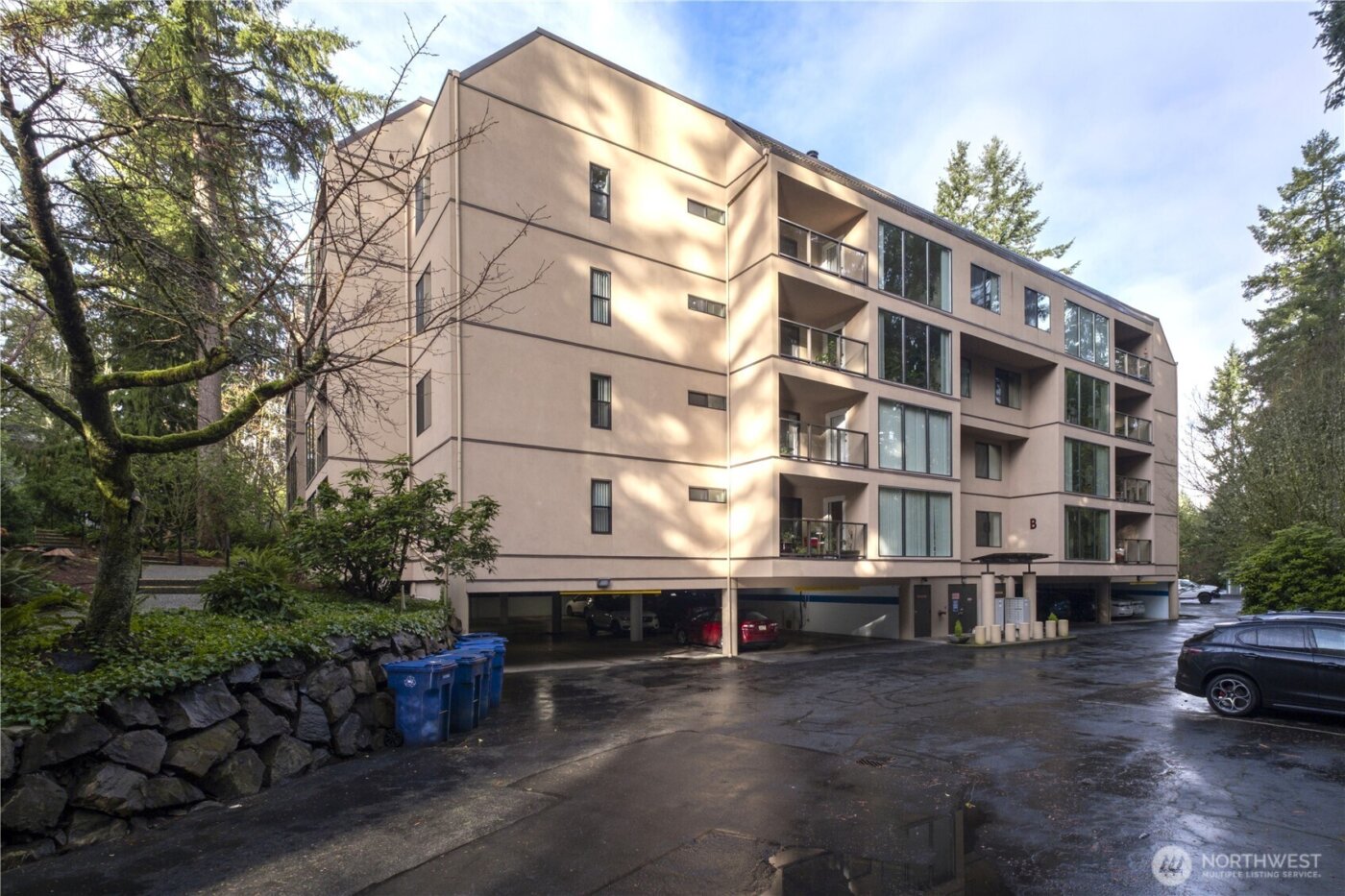 15512 Country Club Drive #B14, Mill Creek, WA 98012