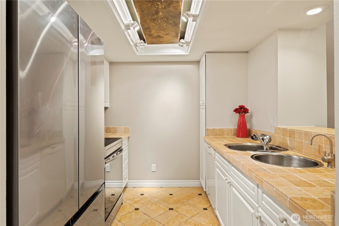 15512 Country Club Drive #B14, Mill Creek, WA 98012