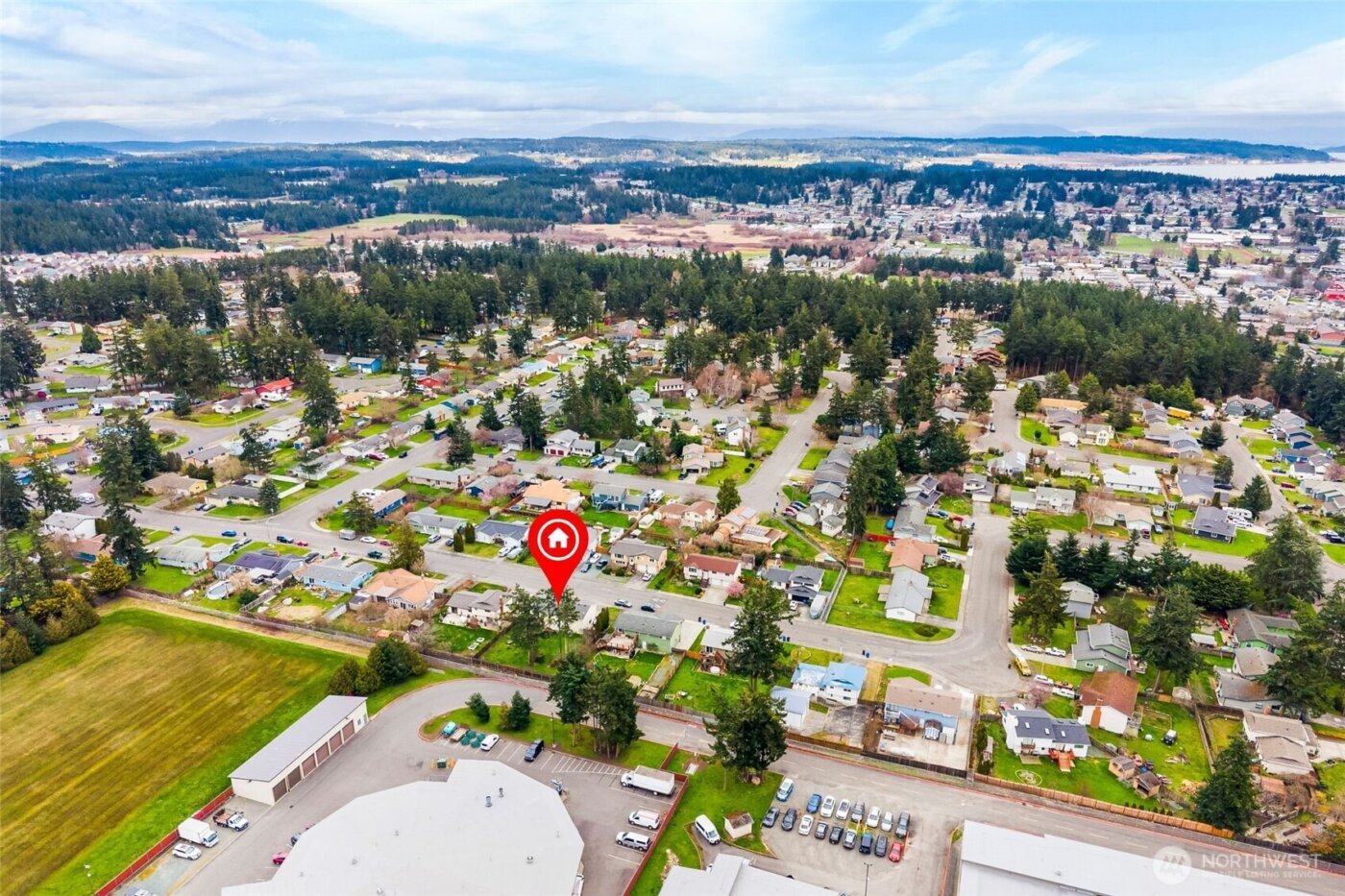 587 NW Fairhaven Drive , Oak Harbor, WA 98277