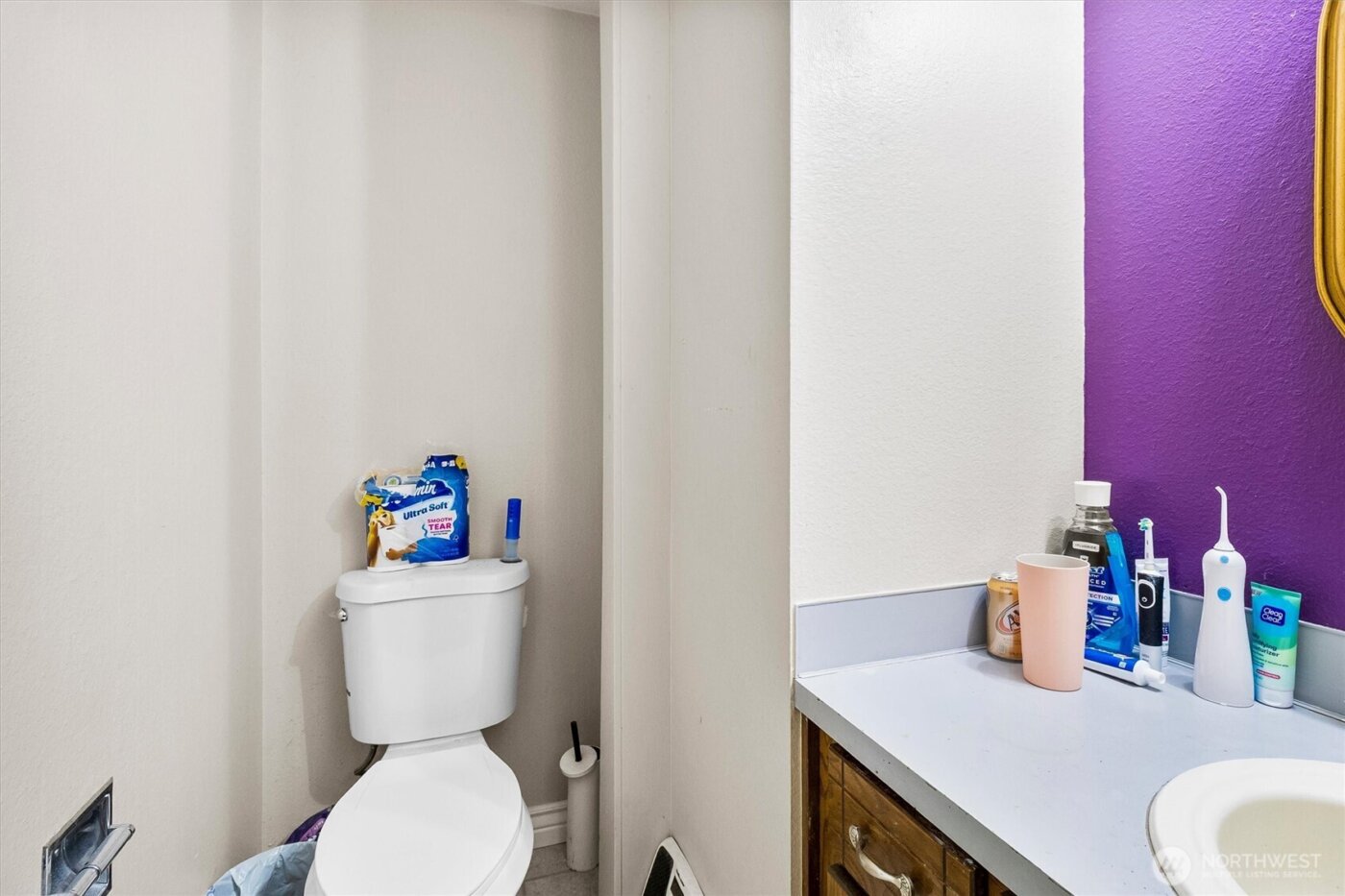 587 NW Fairhaven Drive , Oak Harbor, WA 98277