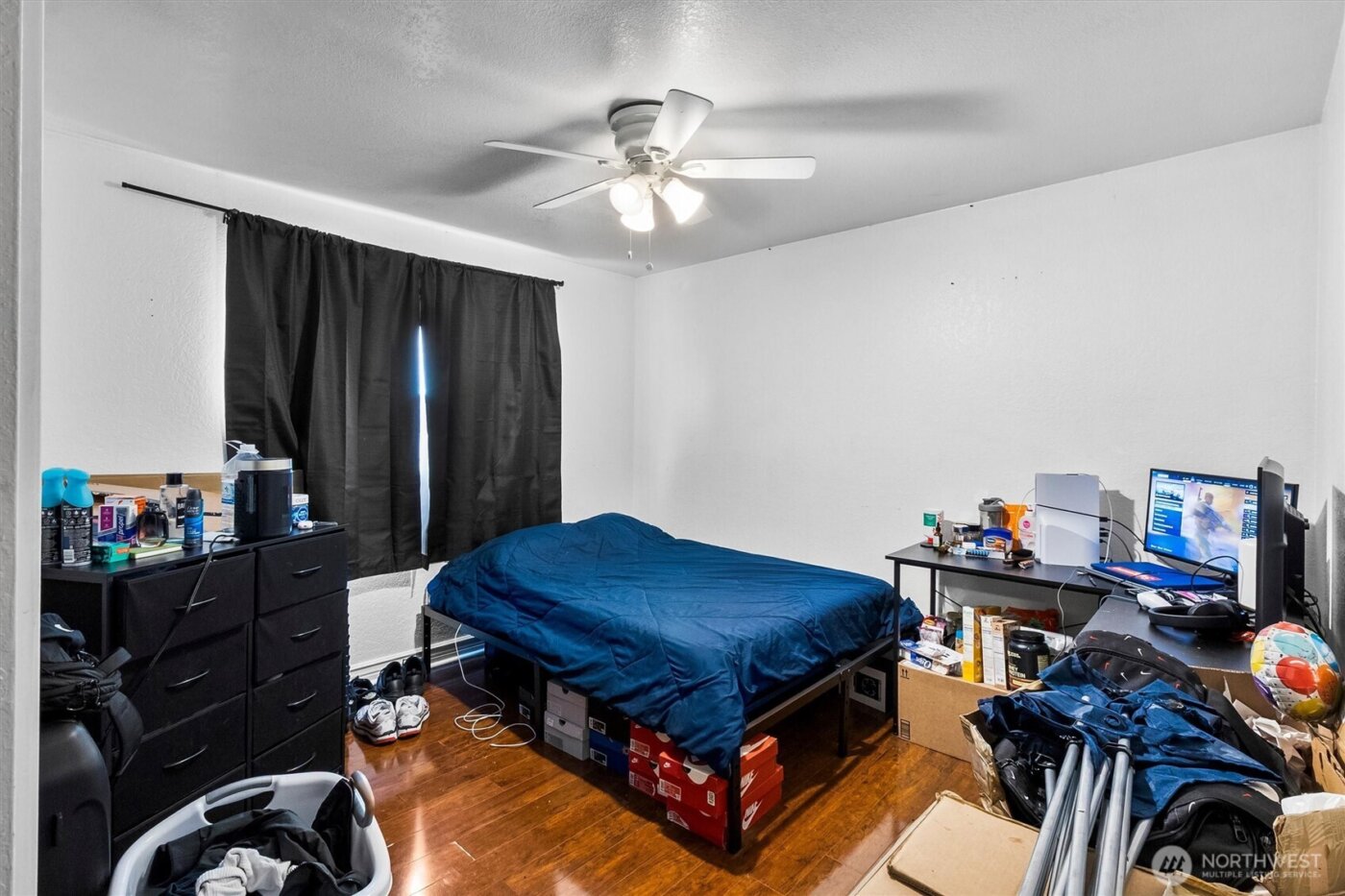 587 NW Fairhaven Drive , Oak Harbor, WA 98277