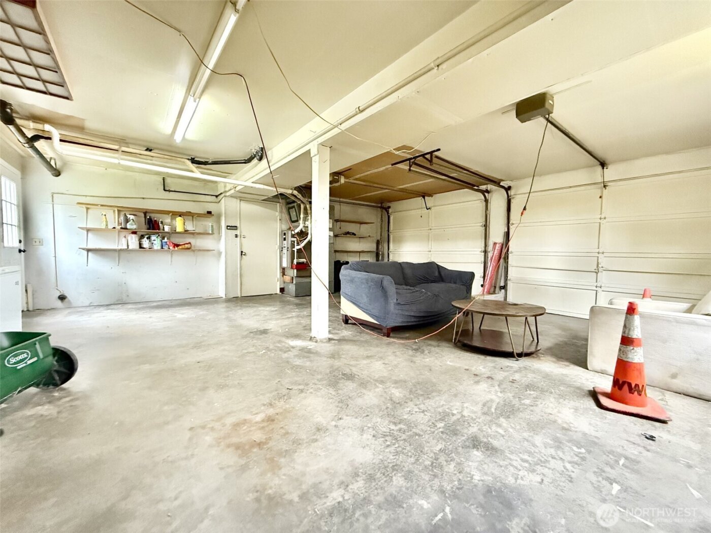 587 NW Fairhaven Drive , Oak Harbor, WA 98277