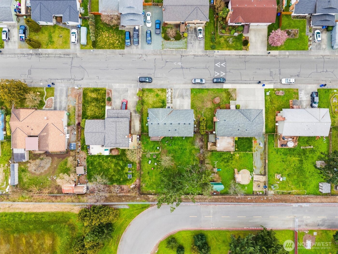 587 NW Fairhaven Drive , Oak Harbor, WA 98277