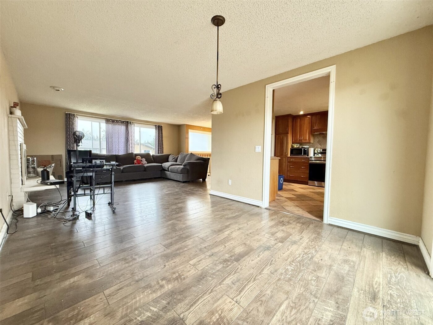 587 NW Fairhaven Drive , Oak Harbor, WA 98277