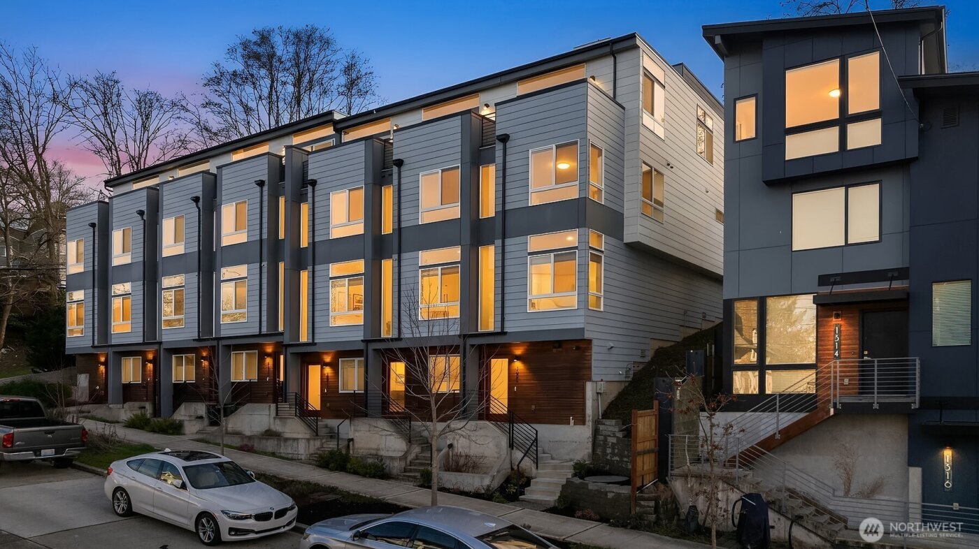 1312 Yakima Avenue S, Seattle, WA 98144-3833