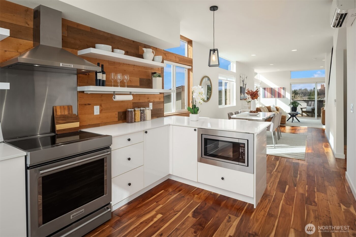 1312 Yakima Avenue S, Seattle, WA 98144-3833