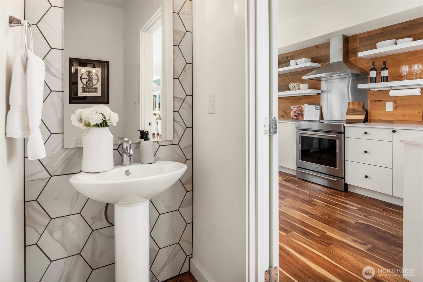 1312 Yakima Avenue S, Seattle, WA 98144-3833