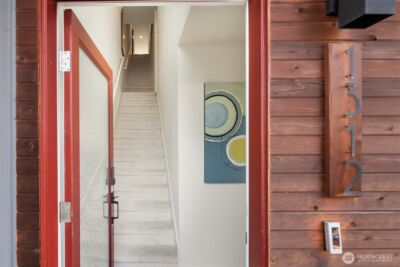 1312 Yakima Avenue S, Seattle, WA 98144-3833 - Photo 3