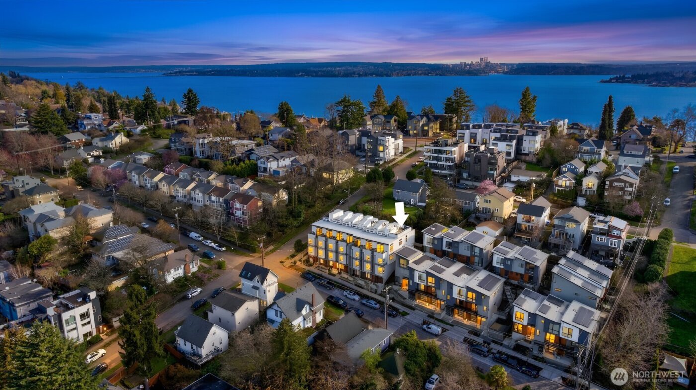 1312 Yakima Avenue S, Seattle, WA 98144-3833