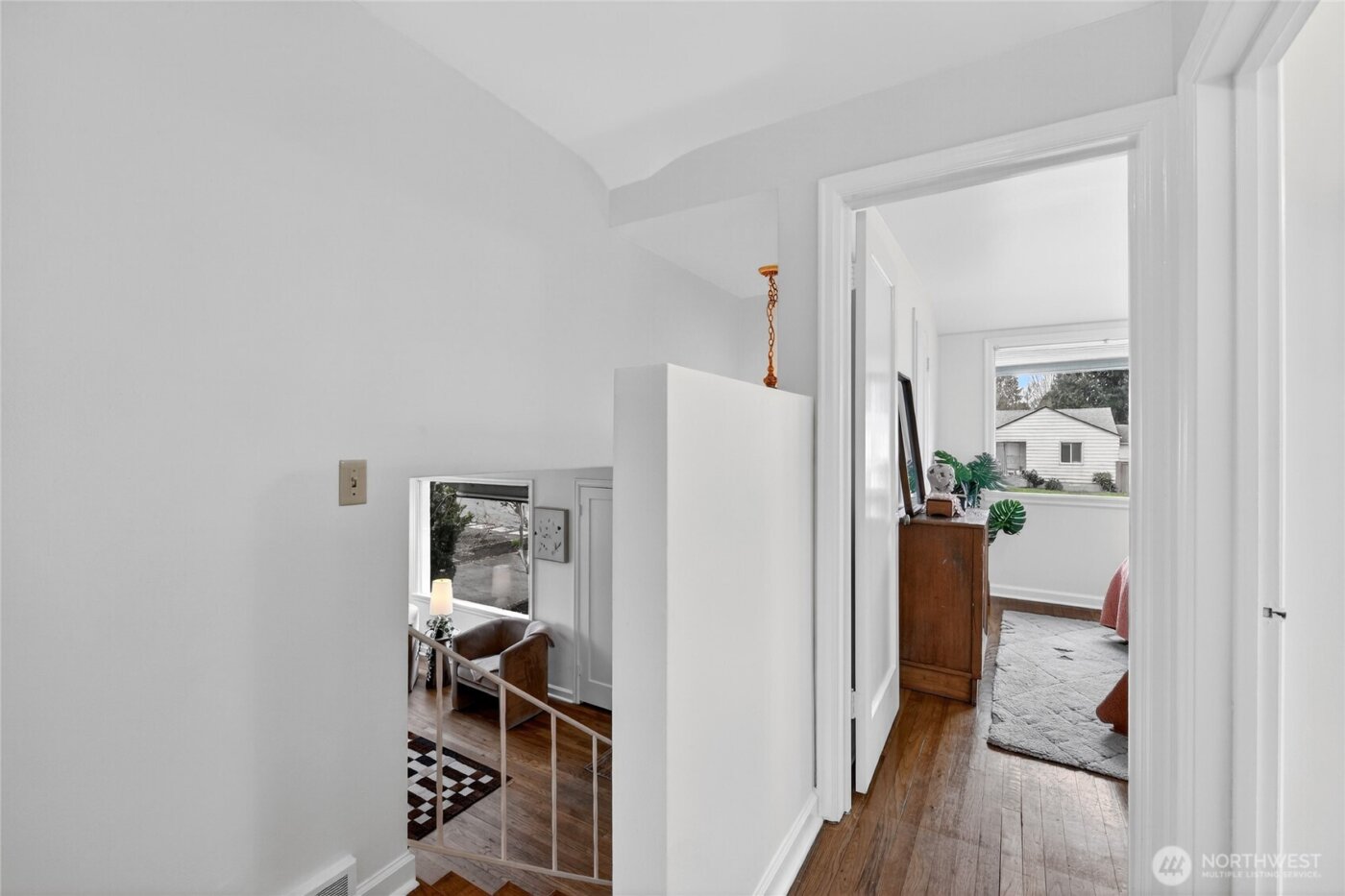 10016 13th Avenue NW, Seattle, WA 98177