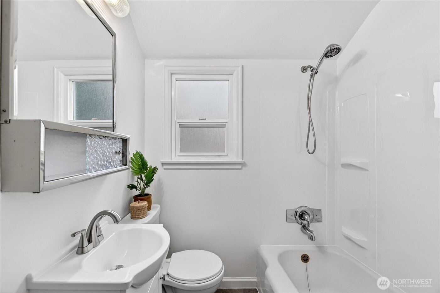 10016 13th Avenue NW, Seattle, WA 98177