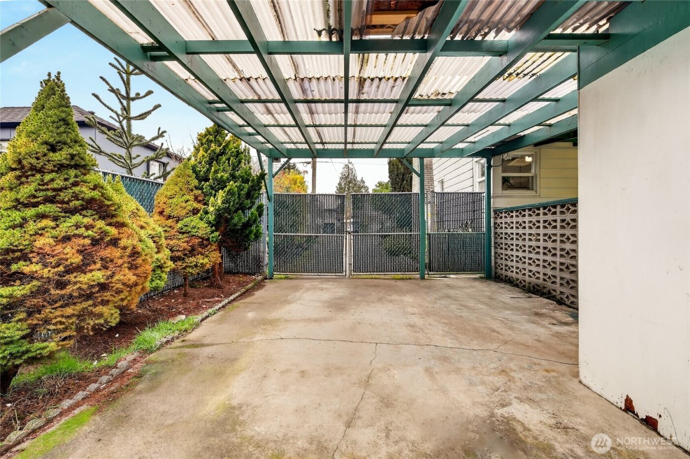 10016 13th Avenue NW, Seattle, WA 98177