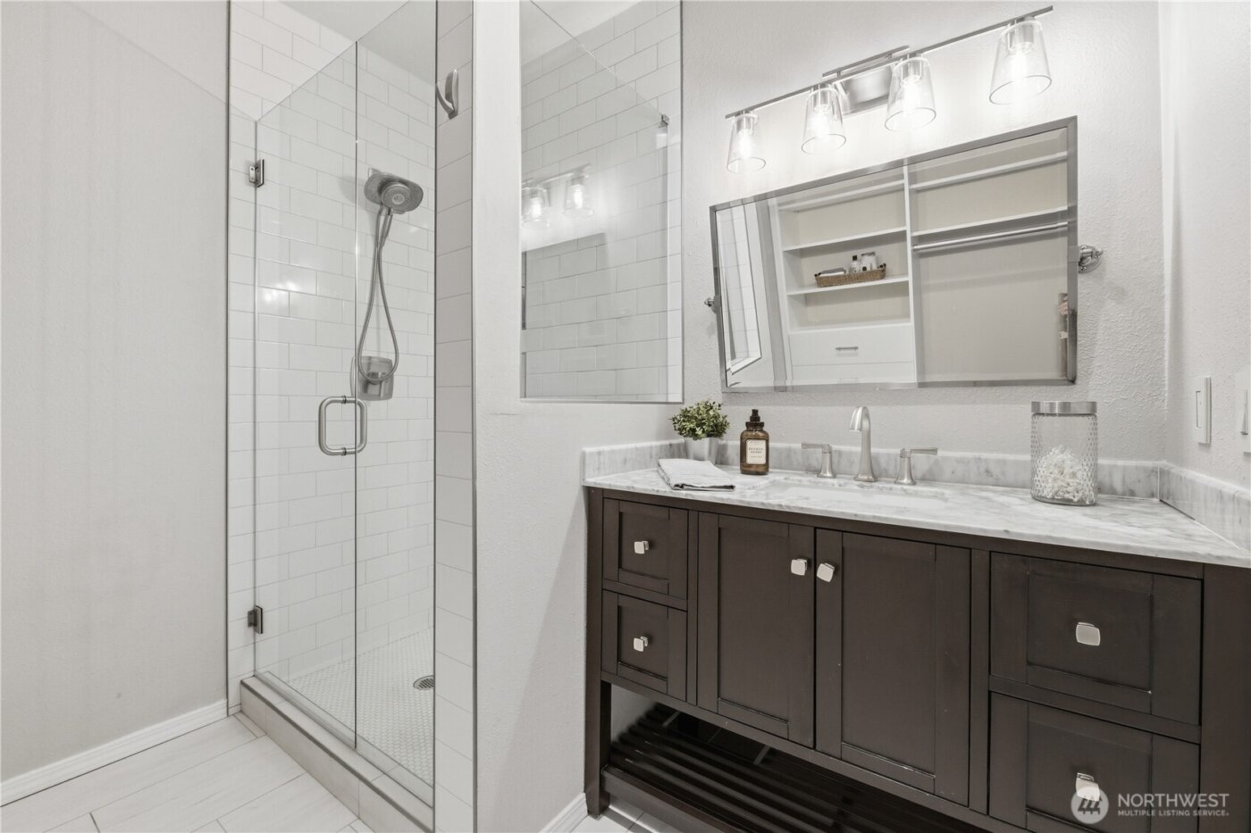 2253 Gilman Drive W #505, Seattle, WA 98119