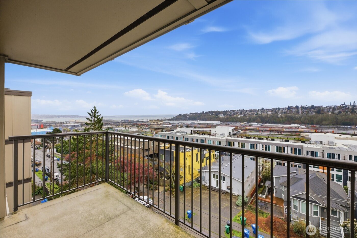 2253 Gilman Drive W #505, Seattle, WA 98119