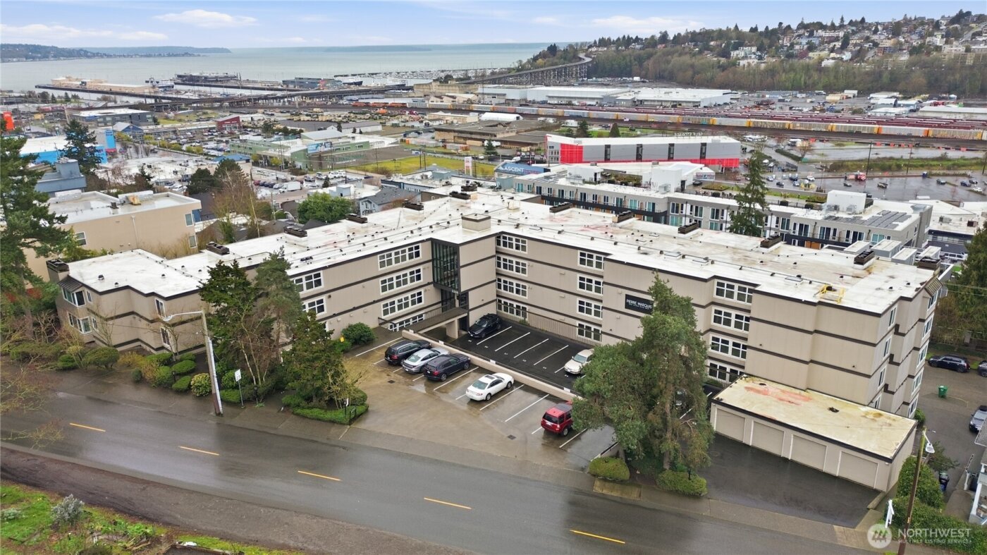 2253 Gilman Drive W #505, Seattle, WA 98119