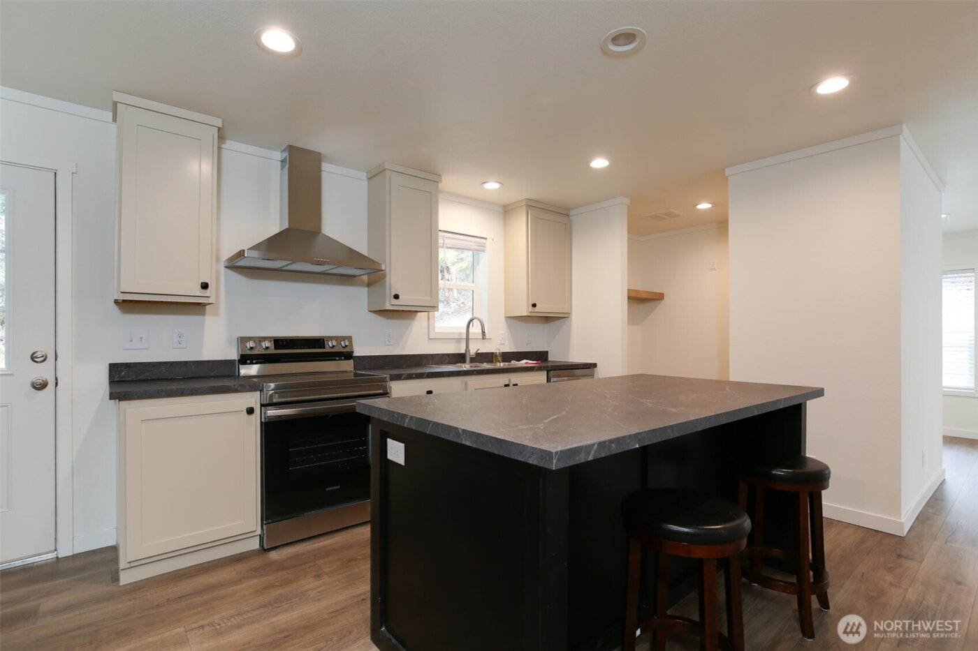 464 Sycamore Road , Coupeville, WA 98239