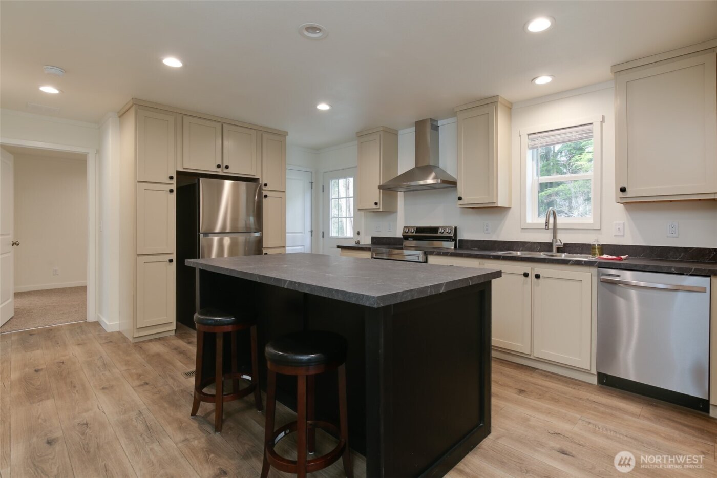 464 Sycamore Road , Coupeville, WA 98239