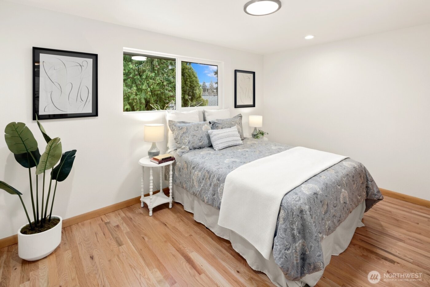 7038 Cleopatra Place NW, Seattle, WA 98117