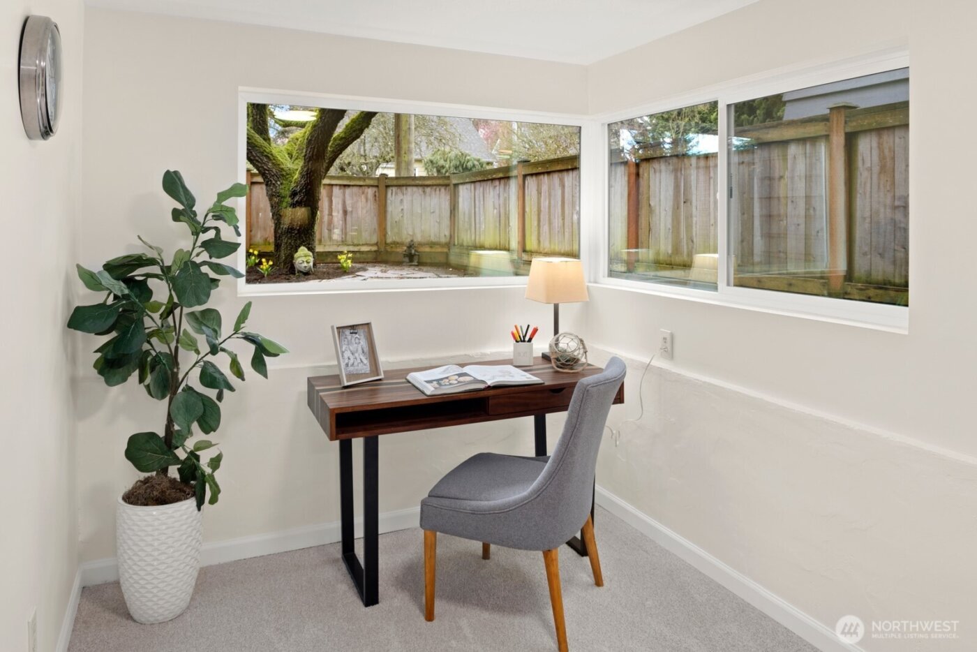 7038 Cleopatra Place NW, Seattle, WA 98117