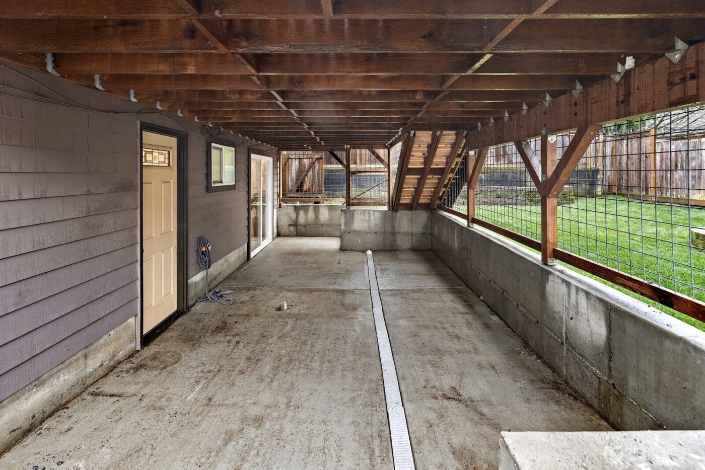 7038 Cleopatra Place NW, Seattle, WA 98117