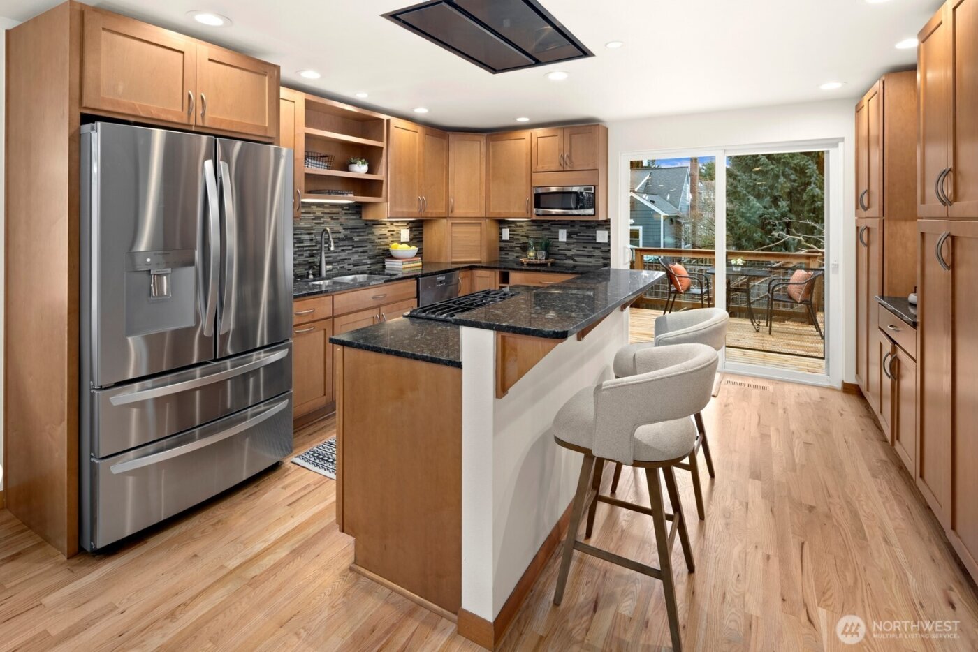 7038 Cleopatra Place NW, Seattle, WA 98117