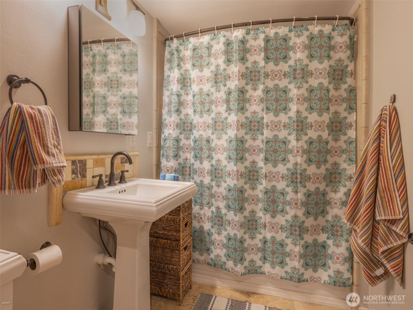 5440 E Grapeview Loop Road , Allyn, WA 98524