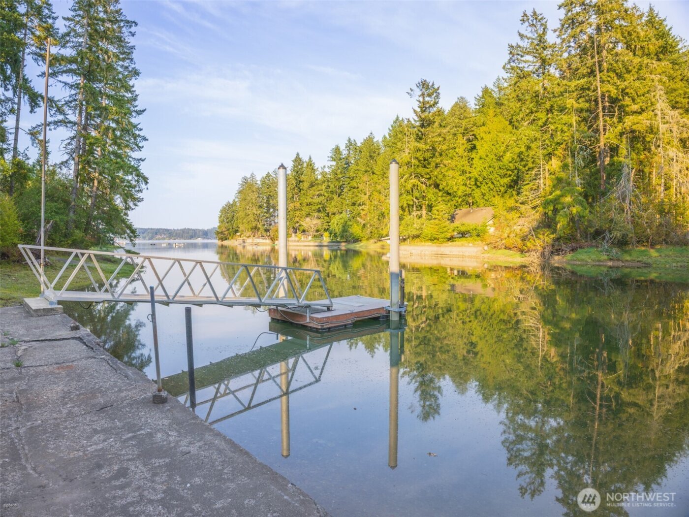 5440 E Grapeview Loop Road , Allyn, WA 98524