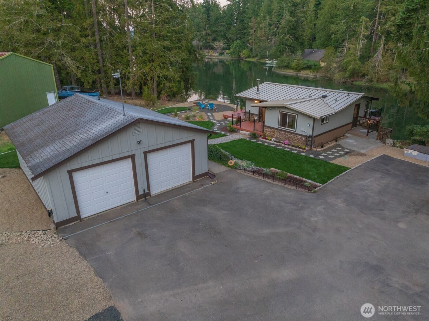 5440 E Grapeview Loop Road , Allyn, WA 98524