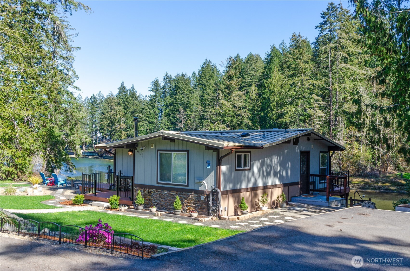 5440 E Grapeview Loop Road , Allyn, WA 98524