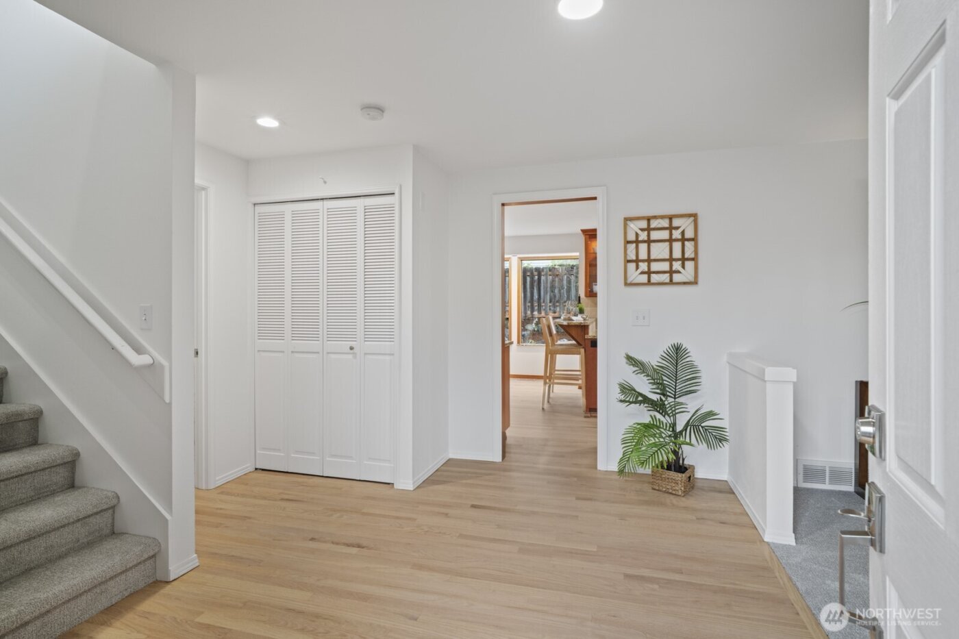 14216 SE 51st Street , Bellevue, WA 98006