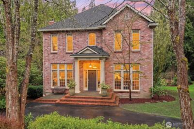 19827 223rd Avenue NE, Woodinville, WA 98077-0744