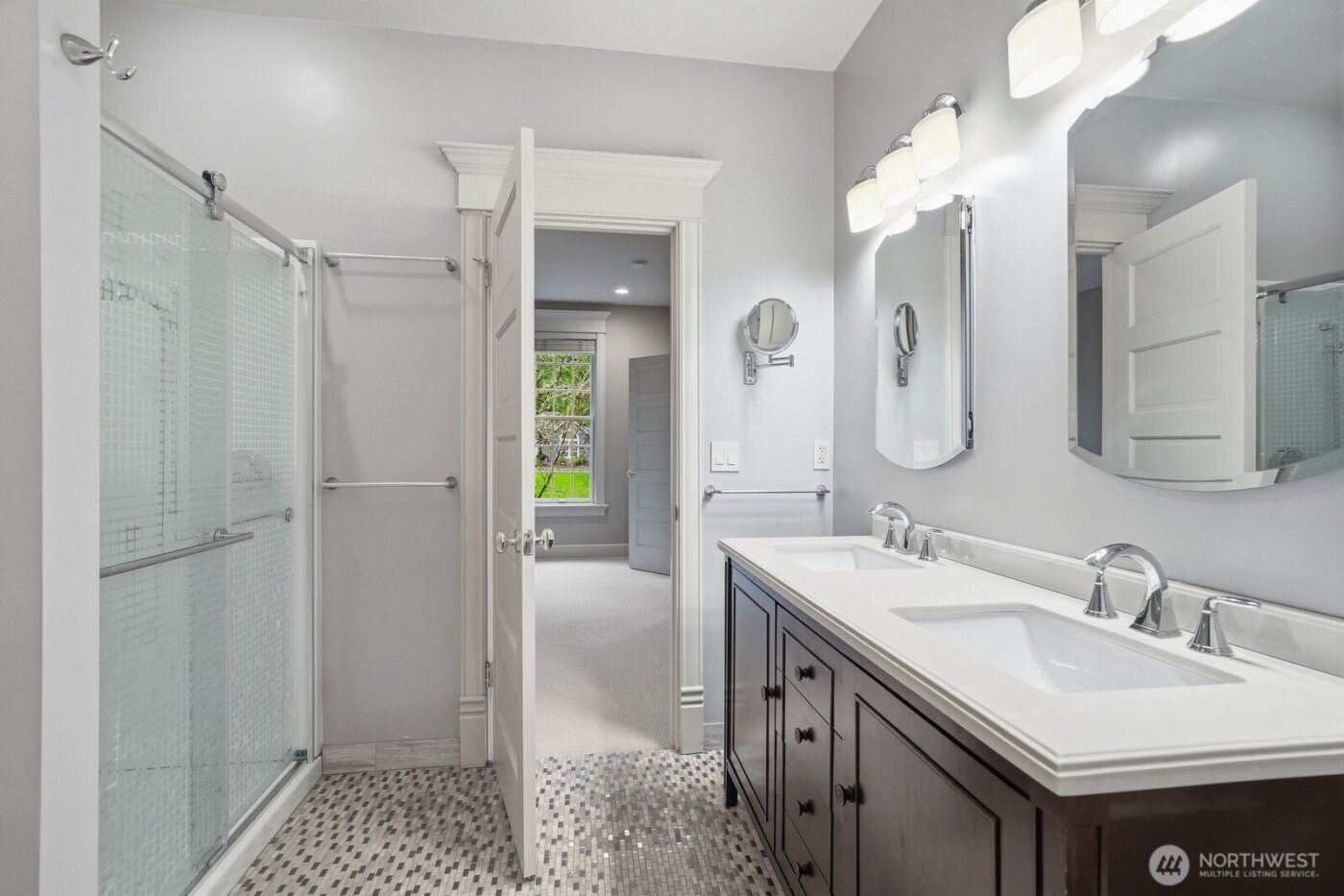 19827 223rd Avenue NE, Woodinville, WA 98077-0744