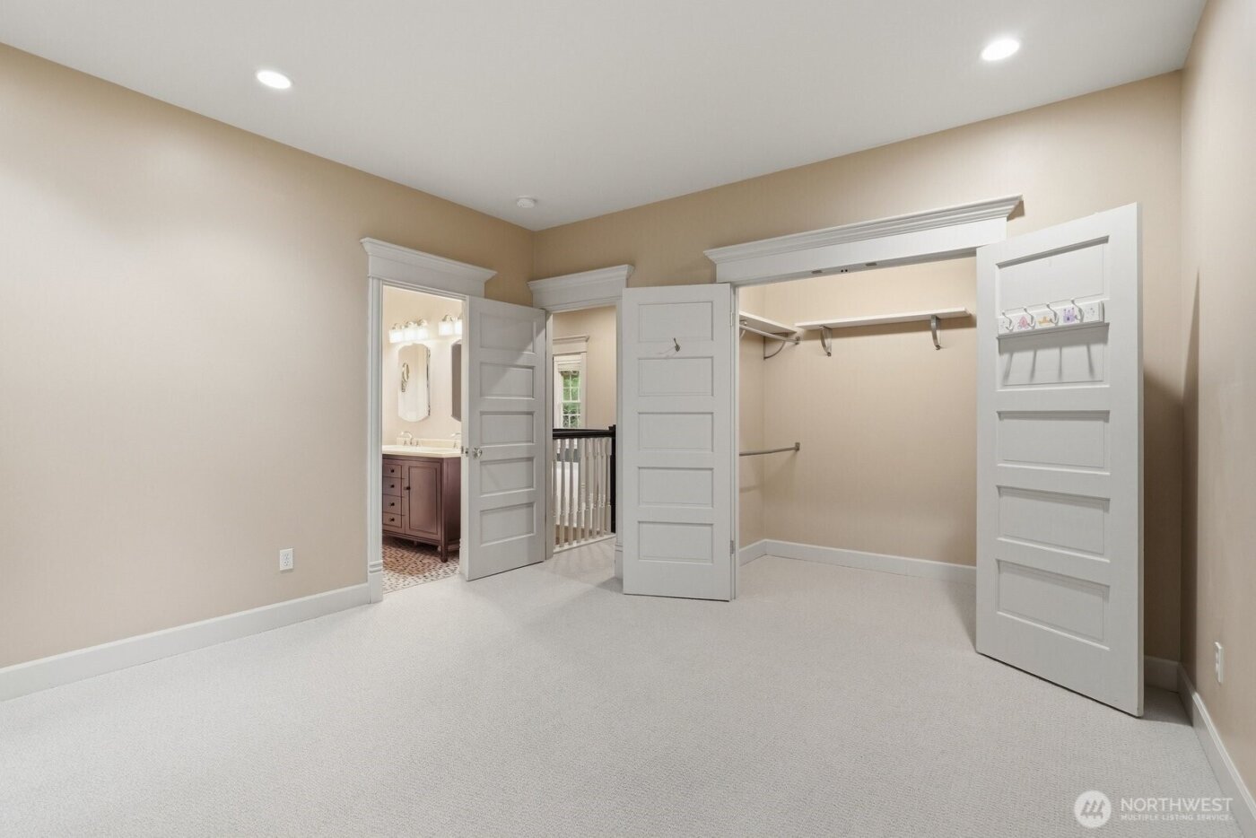 19827 223rd Avenue NE, Woodinville, WA 98077-0744