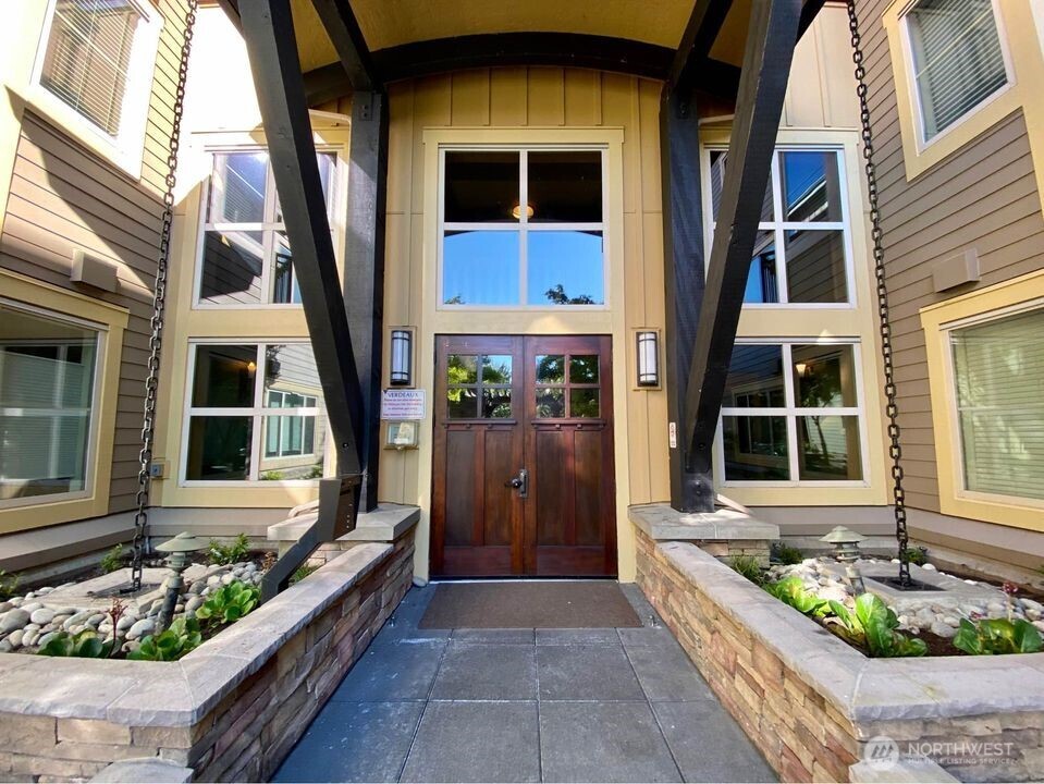 15700 116th Ave NE #204, Bothell, WA 98011