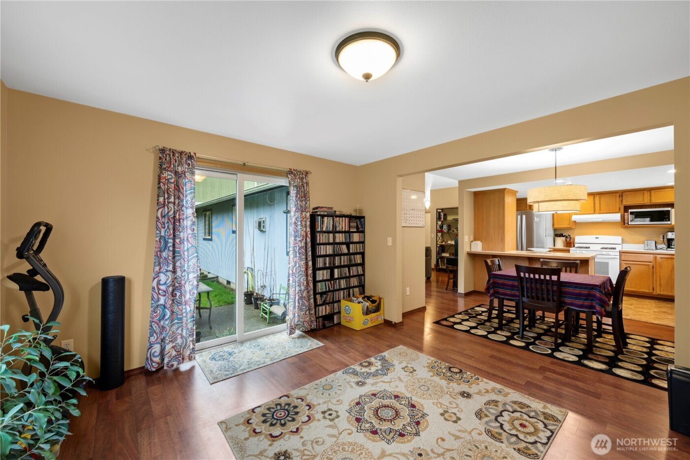 6809 77th Avenue NE, Marysville, WA 98270