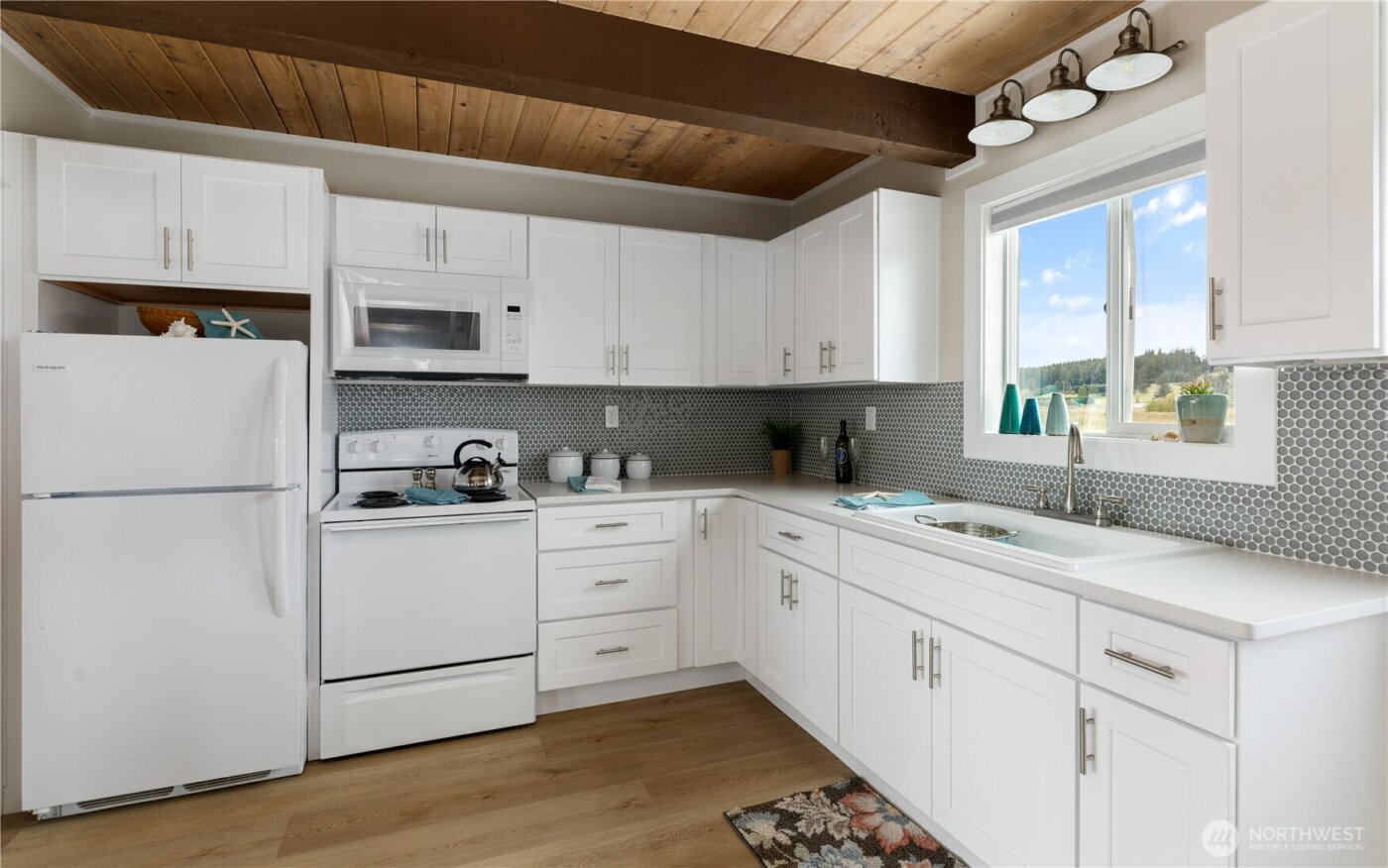 238 Keystone Avenue , Coupeville, WA 98239