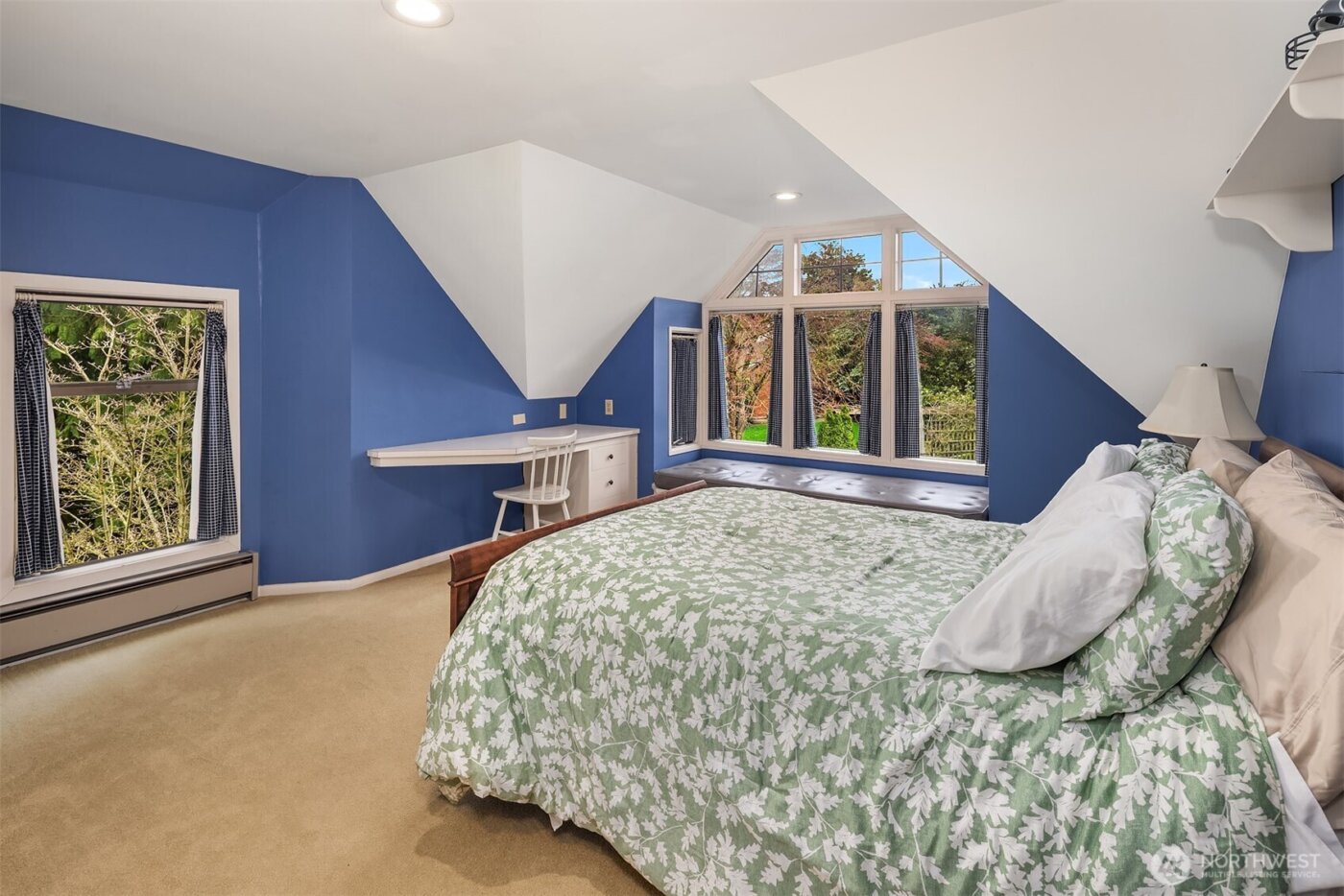 3333 43rd Avenue NE, Seattle, WA 98105