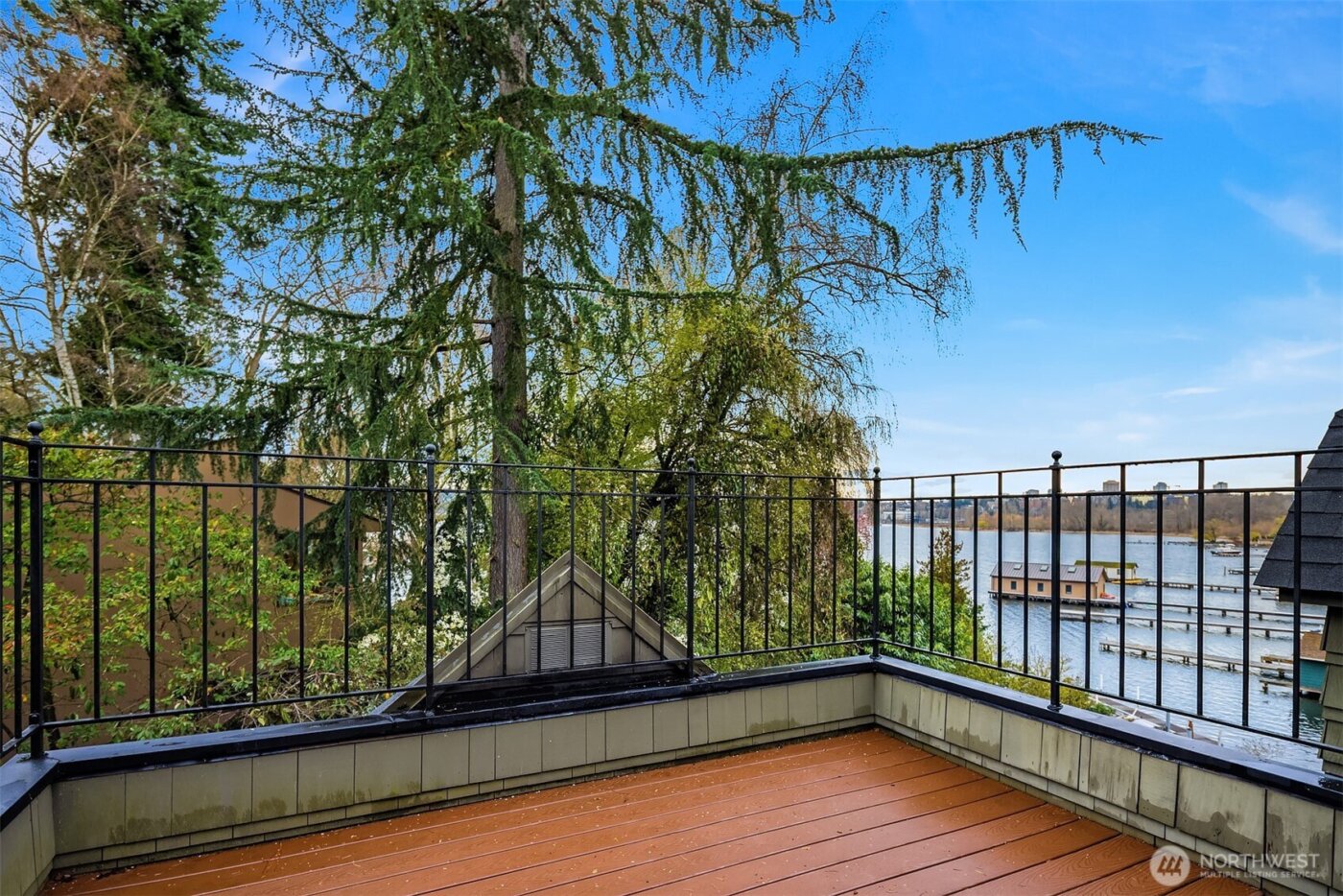 3333 43rd Avenue NE, Seattle, WA 98105