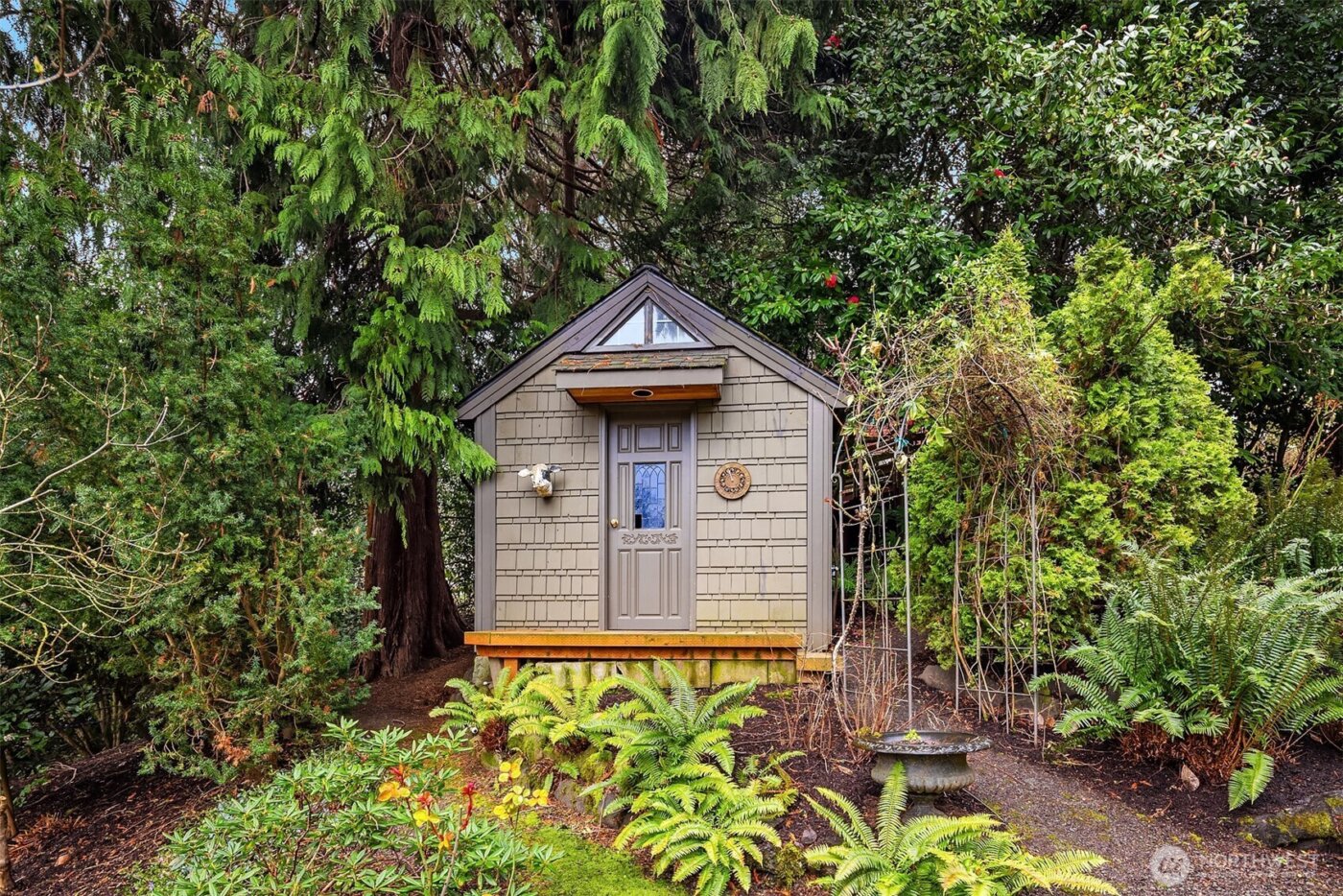 3333 43rd Avenue NE, Seattle, WA 98105