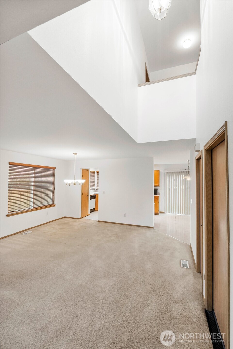 305 Browns Point Boulevard NE, Tacoma, WA 98422