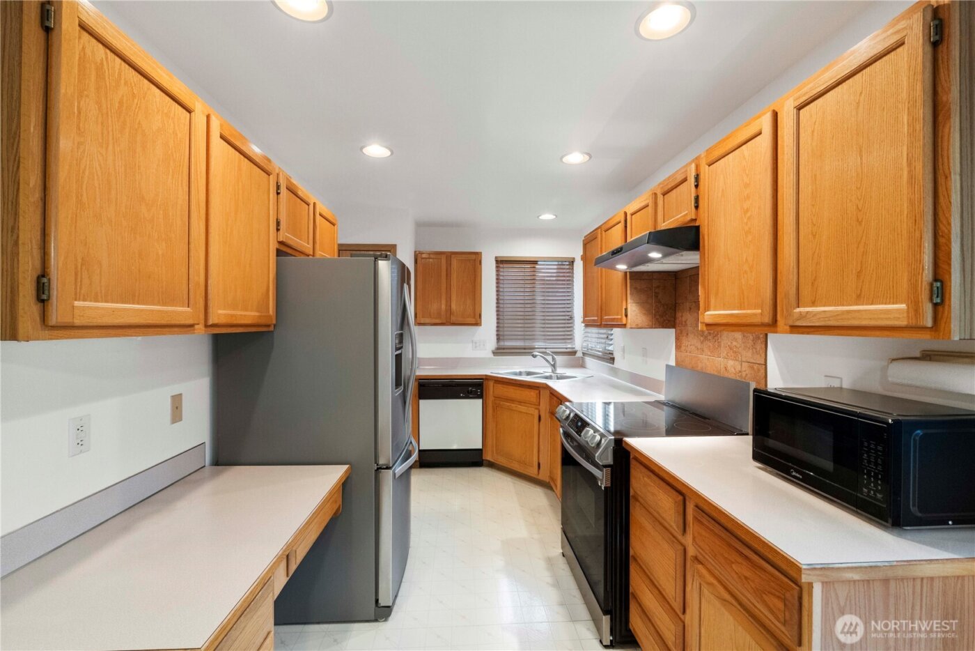 305 Browns Point Boulevard NE, Tacoma, WA 98422