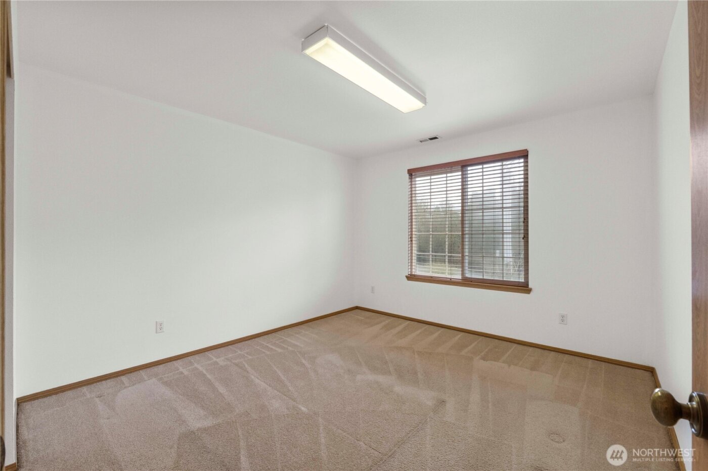 305 Browns Point Boulevard NE, Tacoma, WA 98422