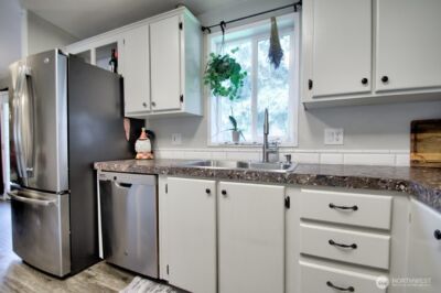 18434 Apricot Street SW, Rochester, WA 98579 - Photo 3