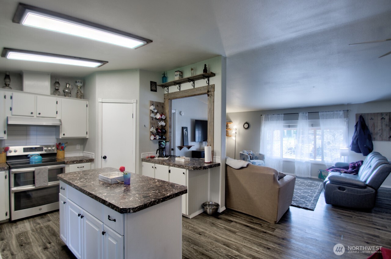 18434 Apricot Street SW, Rochester, WA 98579