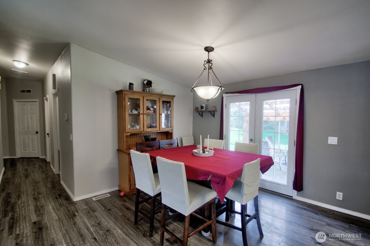 18434 Apricot Street SW, Rochester, WA 98579