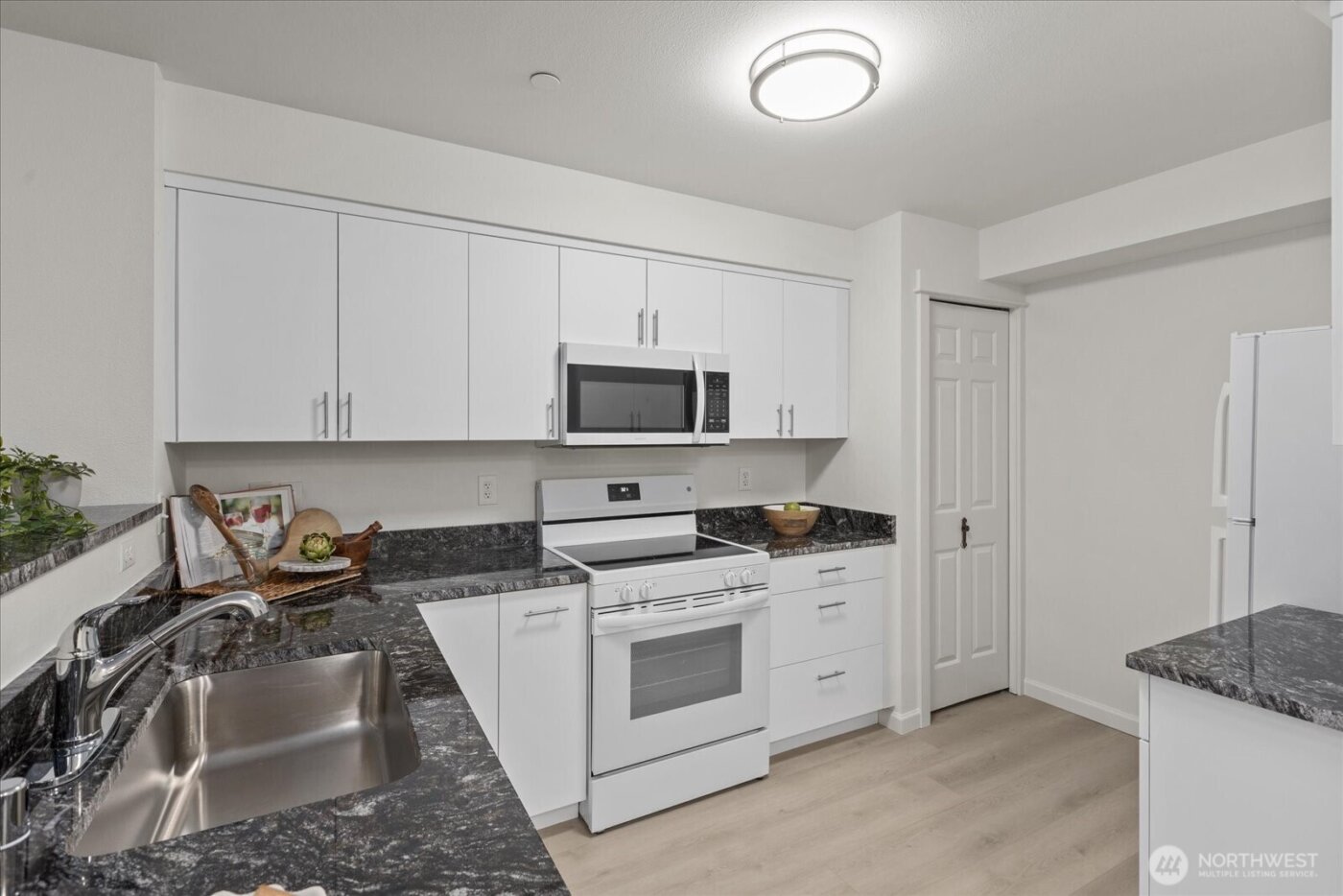 2009 196th Street SE #E303, Bothell, WA 98012