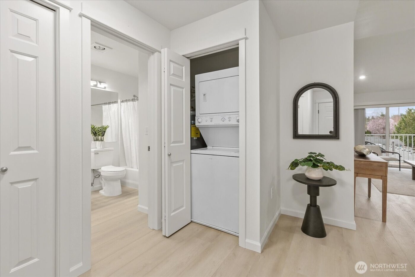 2009 196th Street SE #E303, Bothell, WA 98012