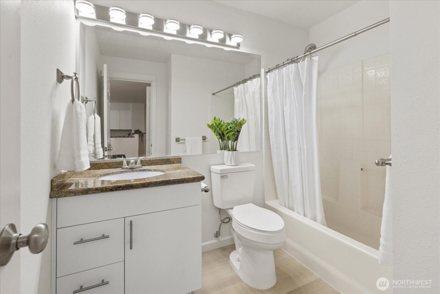 2009 196th Street SE #E303, Bothell, WA 98012